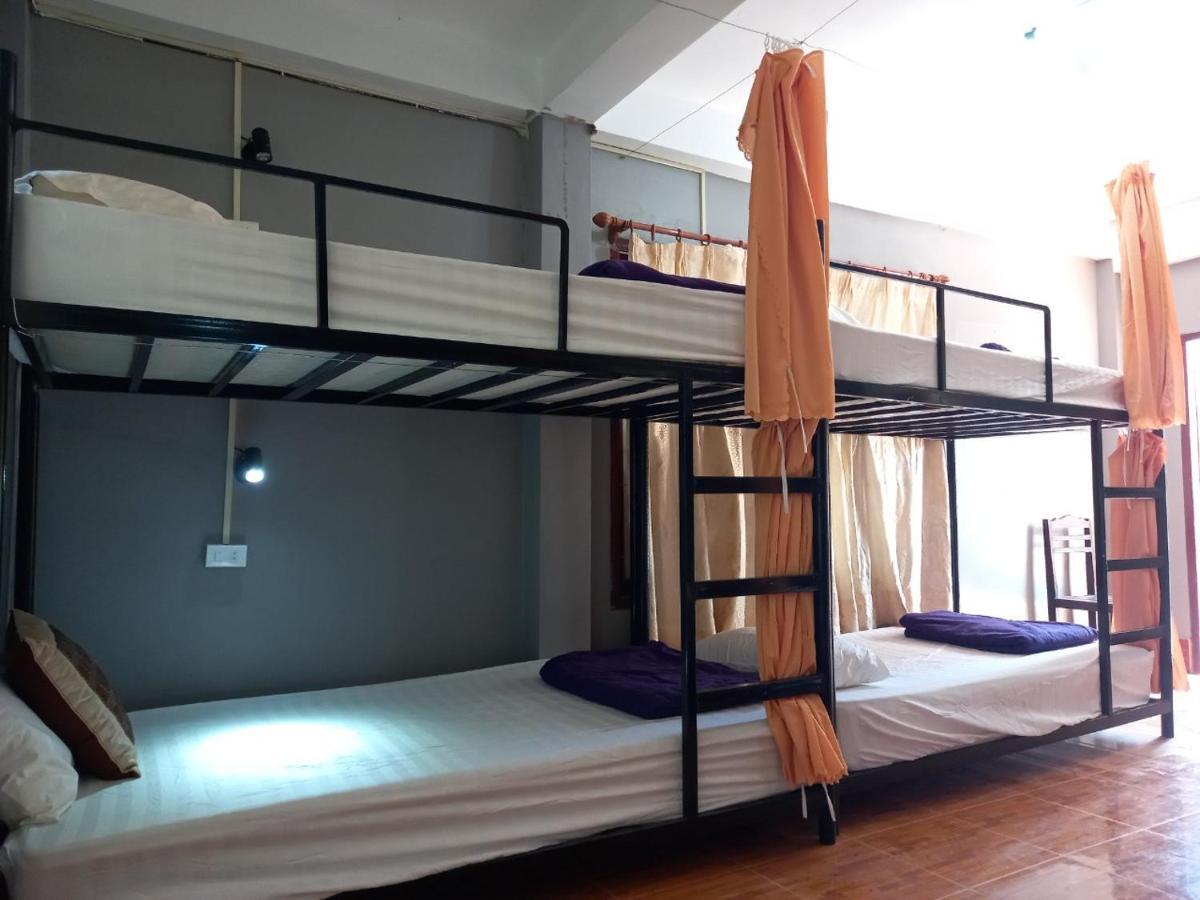 Riverside Garden Hostel Vang Vieng Dış mekan fotoğraf