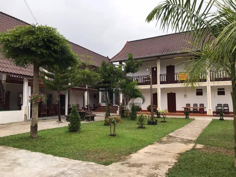 Riverside Garden Hostel Vang Vieng Dış mekan fotoğraf