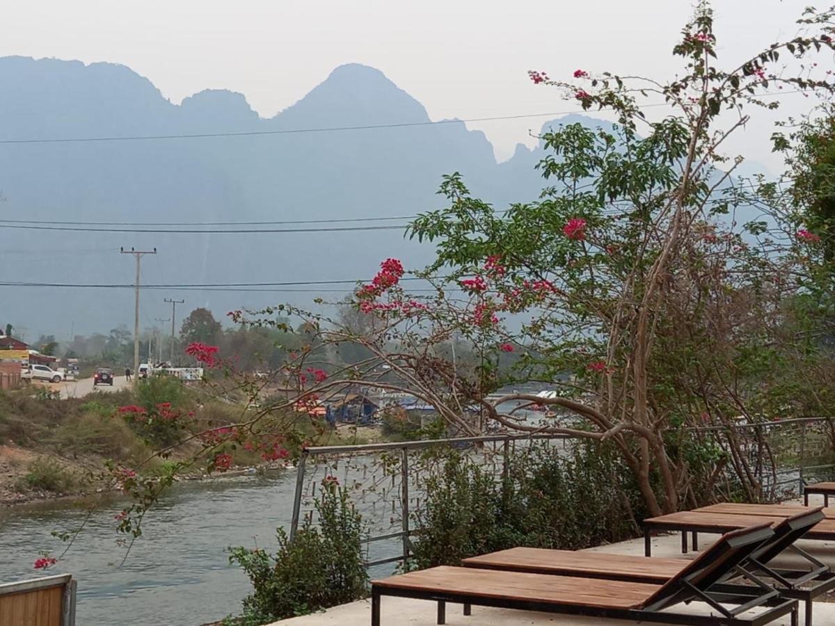 Riverside Garden Hostel Vang Vieng Dış mekan fotoğraf